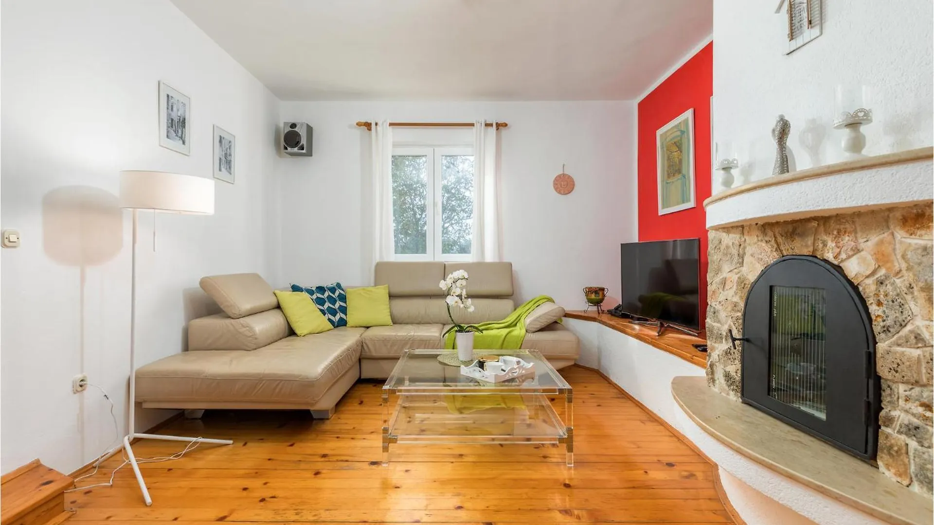 Awesome Home In Gajana With Wifi 0*,