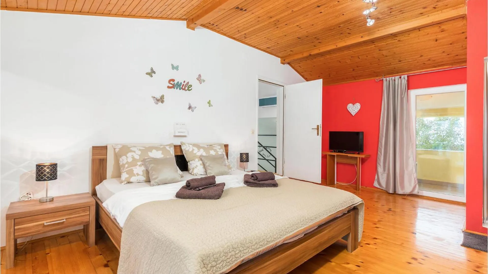 Awesome Home In Gajana With Wifi 0*,  Croatia