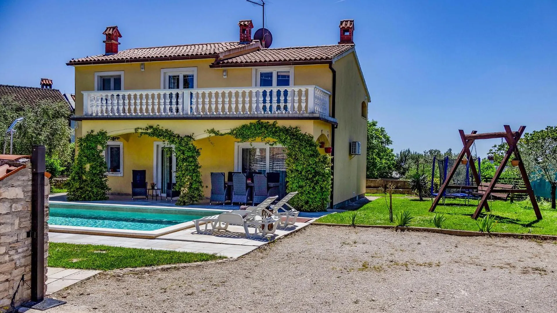 Awesome Home In Gajana With Wifi 0*,  Croatia